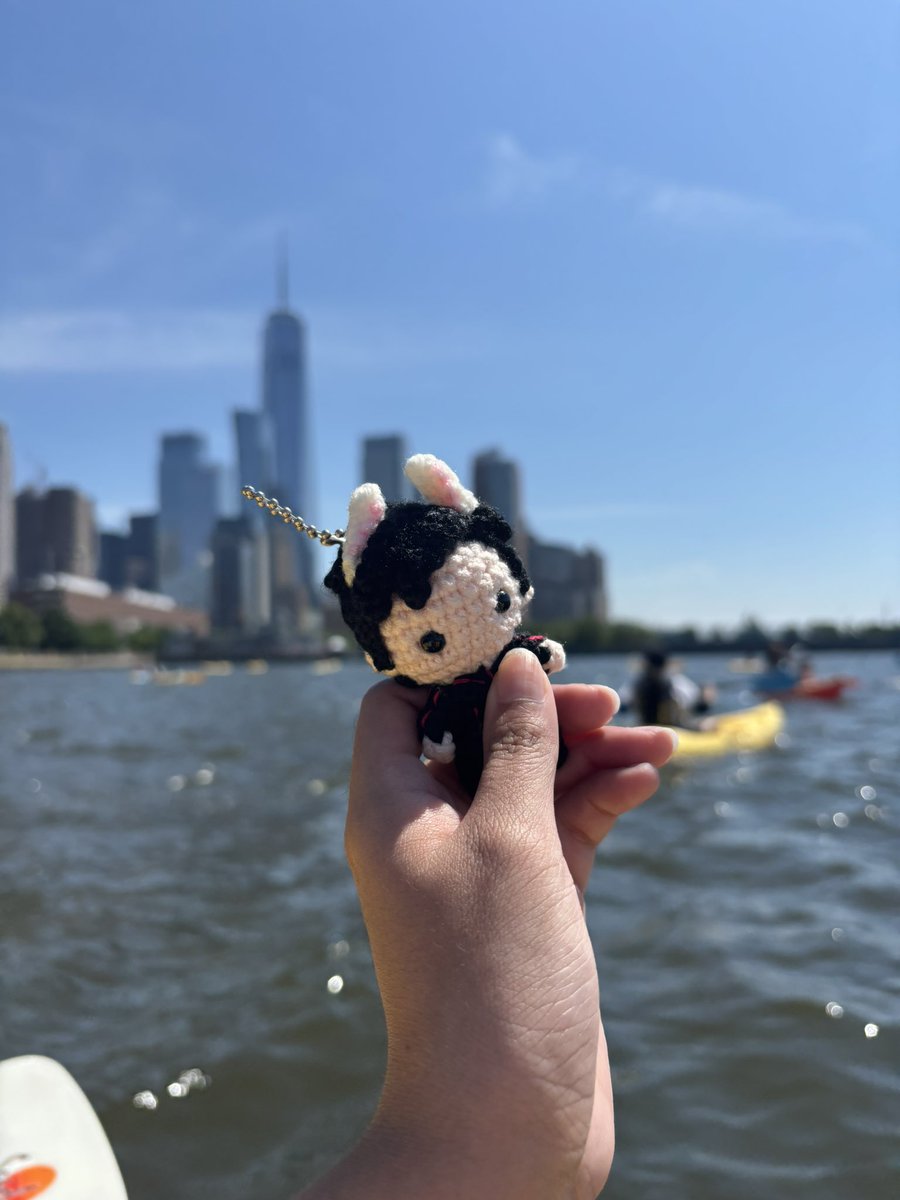 kiyaking w top plushie!!! 😋😋