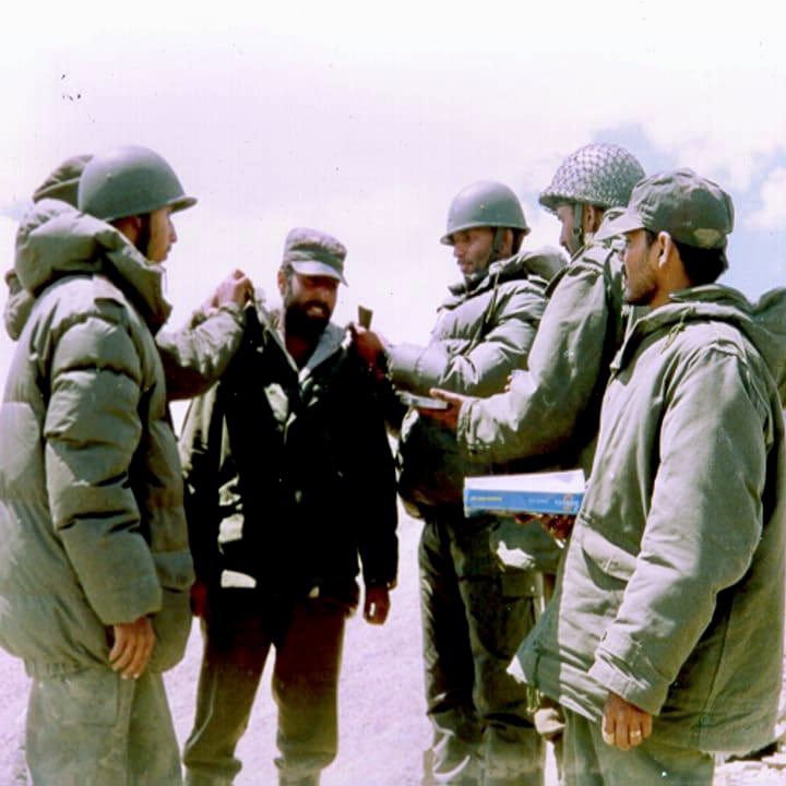 YkJoshi5's tweet photo. 26 Years of #Kargil
13 JAK RIF, Bravest of Braves
Remembering “Sher Shaah” Capt Vikram Batra, PVC (P) who sacrificed his life today leading to the capture of Pt 4875 and etching his name and the name of 13 JAK RIF in the history of the Nation forever !
His success signal “Yeh Dil Maange More” will be remembered forever and continue to motivate the youth of the nation for times immemorial!!
Deepest Homage 🙏
Durge Mata Ki Jai!!
Jai Hind 🇮🇳