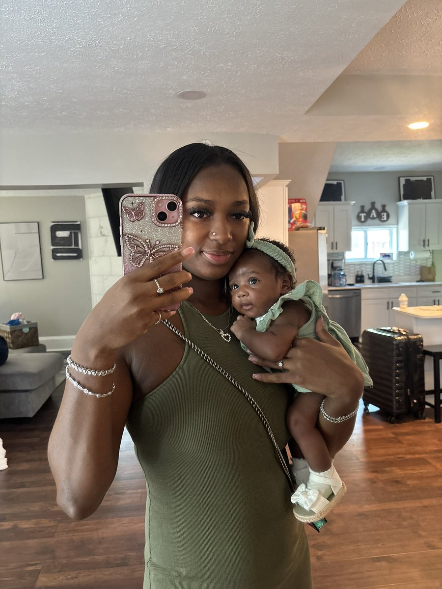 I love matching with my baby girl she my twin fr 🥹🫶🏾🫶🏾🫶🏾