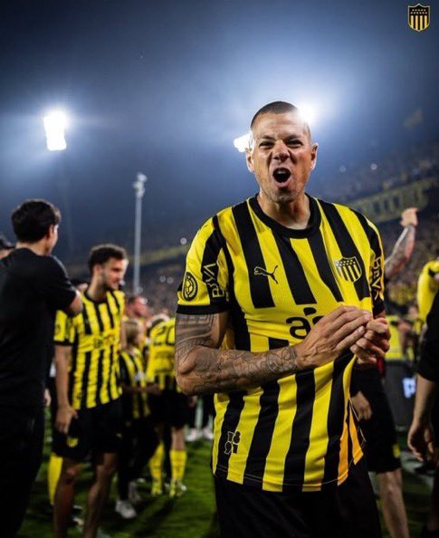 LOS COJIO, HIZO EL PENAL Y SE VA CAMPEÓN NUEVAMENTE.