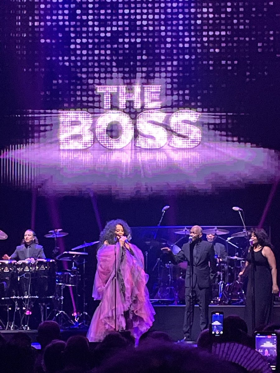 Steven Bellery (@stevenbellery) on Twitter photo Extraordinaire concert de Diana Ross ce soir à l’<a href="/Accor_Arena/">Accor Arena</a> Quelle leçon ! Quelle légende ! Quels tubes ! À 81 ans, elle a toujours autant de plaisir à monter sur une scène. Et à nous en donner. Chapeau. Extraordinaire concert de Diana Ross ce soir à l’<a href="/Accor_Arena/">Accor Arena</a> Quelle leçon ! Quelle légende ! Quels tubes ! À 81 ans, elle a toujours autant de plaisir à monter sur une scène. Et à nous en donner. Chapeau.