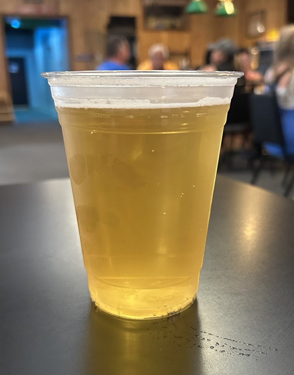 You know you’re in a really classy restaurant when you get your beer in a plastic cup! ⚾️🎶😎
Cheers!
Oh and the Tigers won!
#RepDetroit