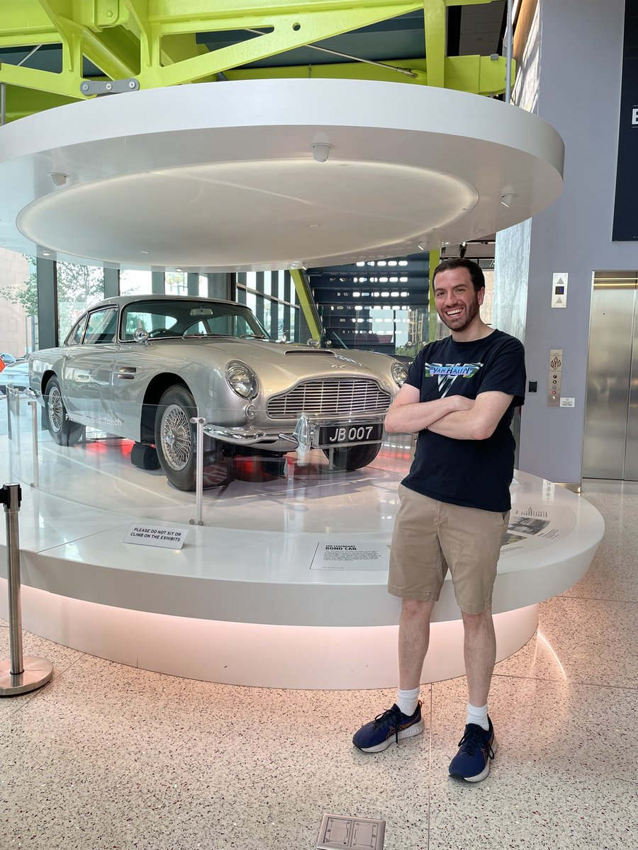 nicksterwixter's tweet image. Q told us to keep these vehicles in pristine condition…but where’s the fun in that? 🔫 😎#jamesbond #bondinmotion