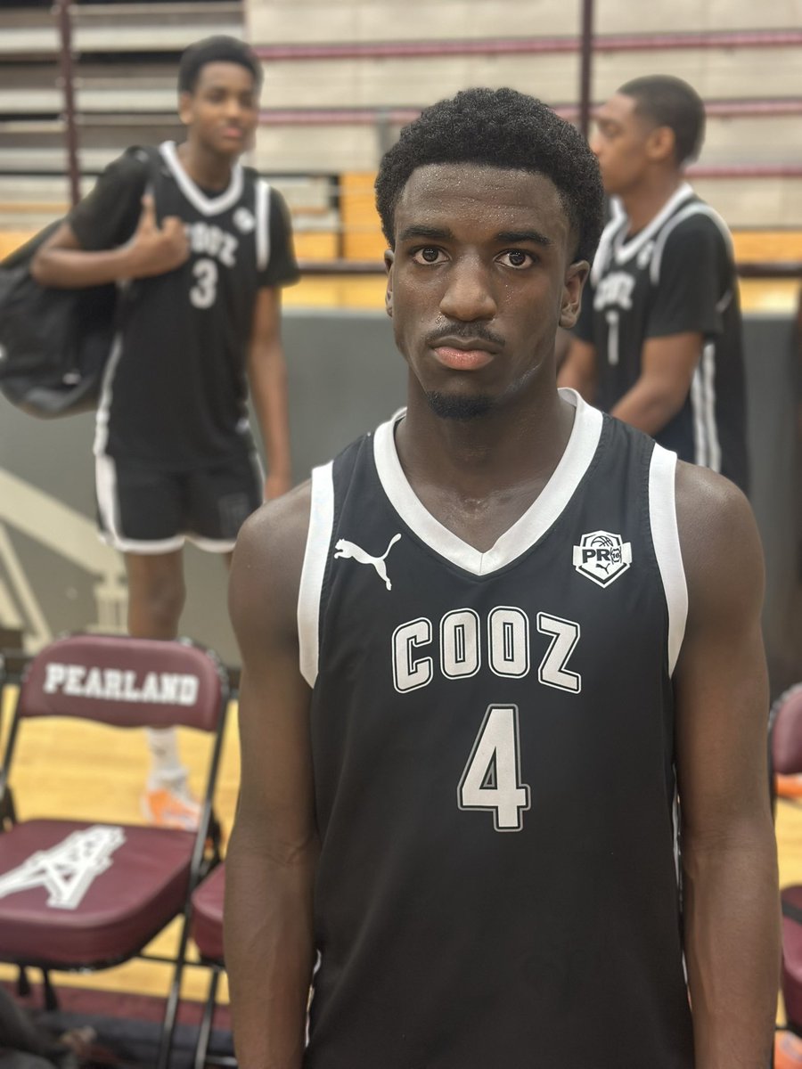 bigsloan32's tweet image. ‘28 @Juice_wootenjr (Klein Oak HS) looks like a next level PG. Plays hard on both ends of the floor. Finishes through contact &amp;amp; has a really good offensive package. Good performance in a win vs Defenders. @ExposureOtr #TheWarmUp