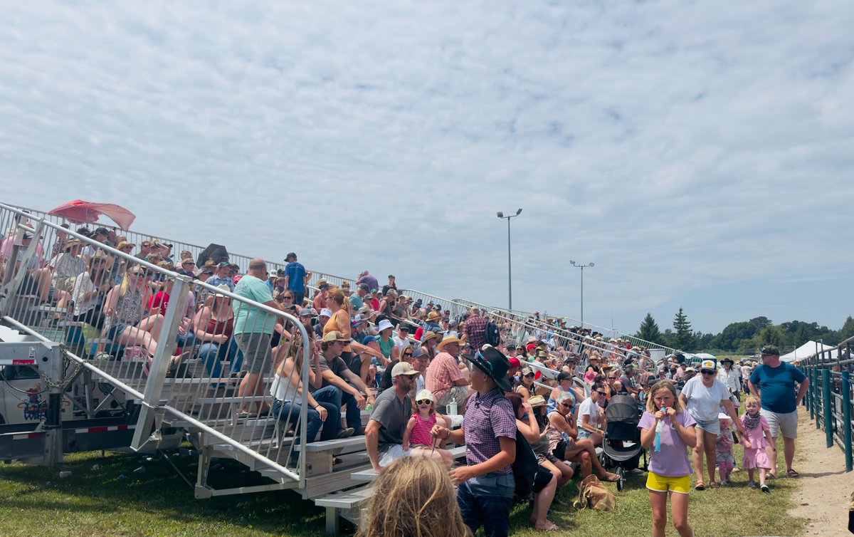 🎶🐂 From Tunes to Tough Rides:
Started at Kincardine’s Scottish Festival with live music, vendors,  petting zoo, and more! Finished the day in Dungannon, where a thrilling atmosphere set the stage for Pro Rodeo and bronc events!
#SummerCruiser #MidwesternOntario