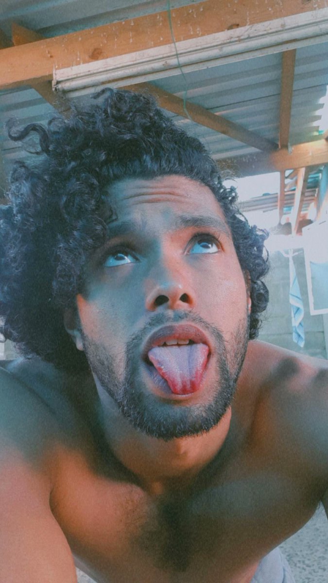 😜