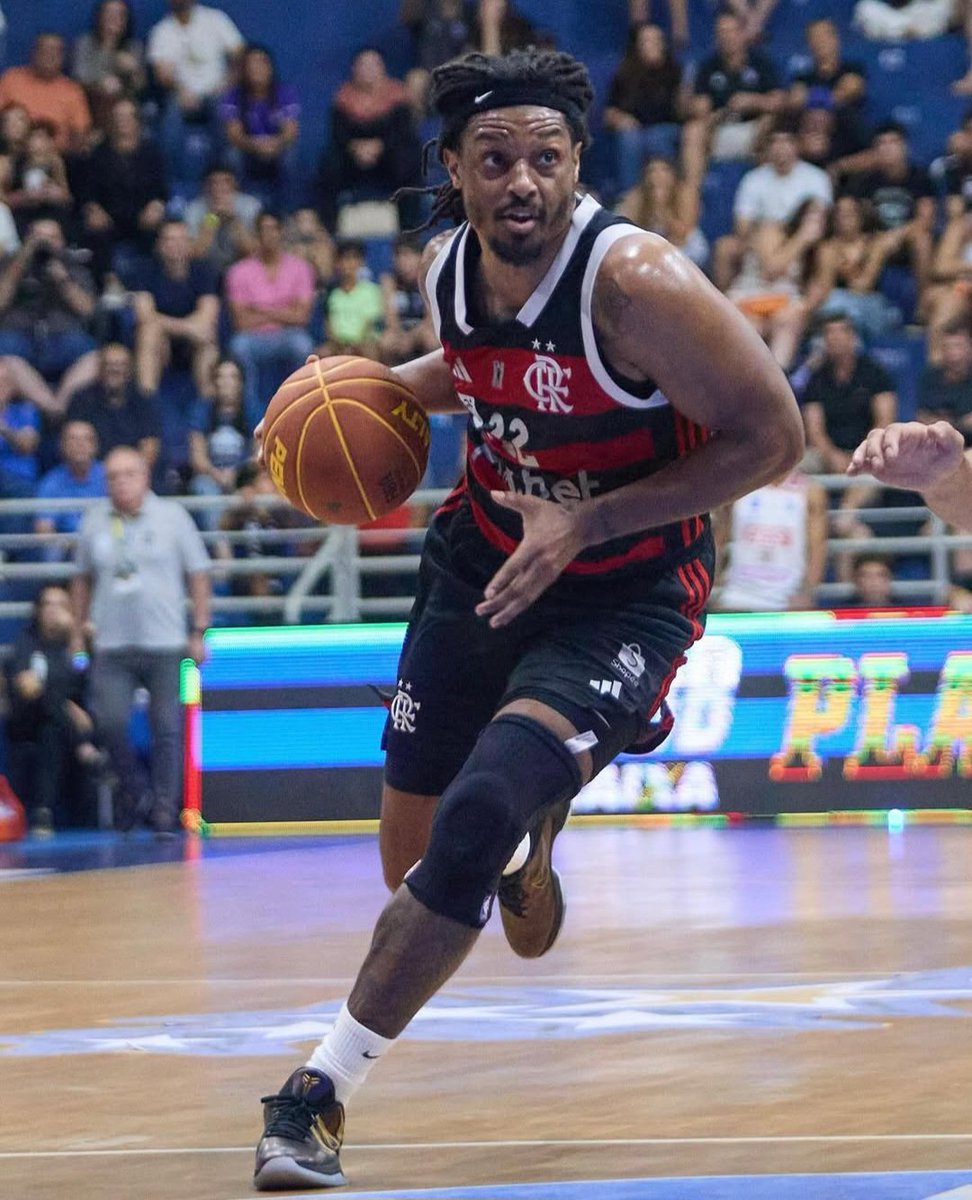 Shaquille Johnson <a href="/SHAQJ23/">FOREIGN CUZ</a> renovó su vínculo con <a href="/TimeFlamengo/">Time Flamengo</a> en Brasil, pese al rumor que lo acercaba a Franca, finalmente no cambiará de equipo para la temporada 2025/26