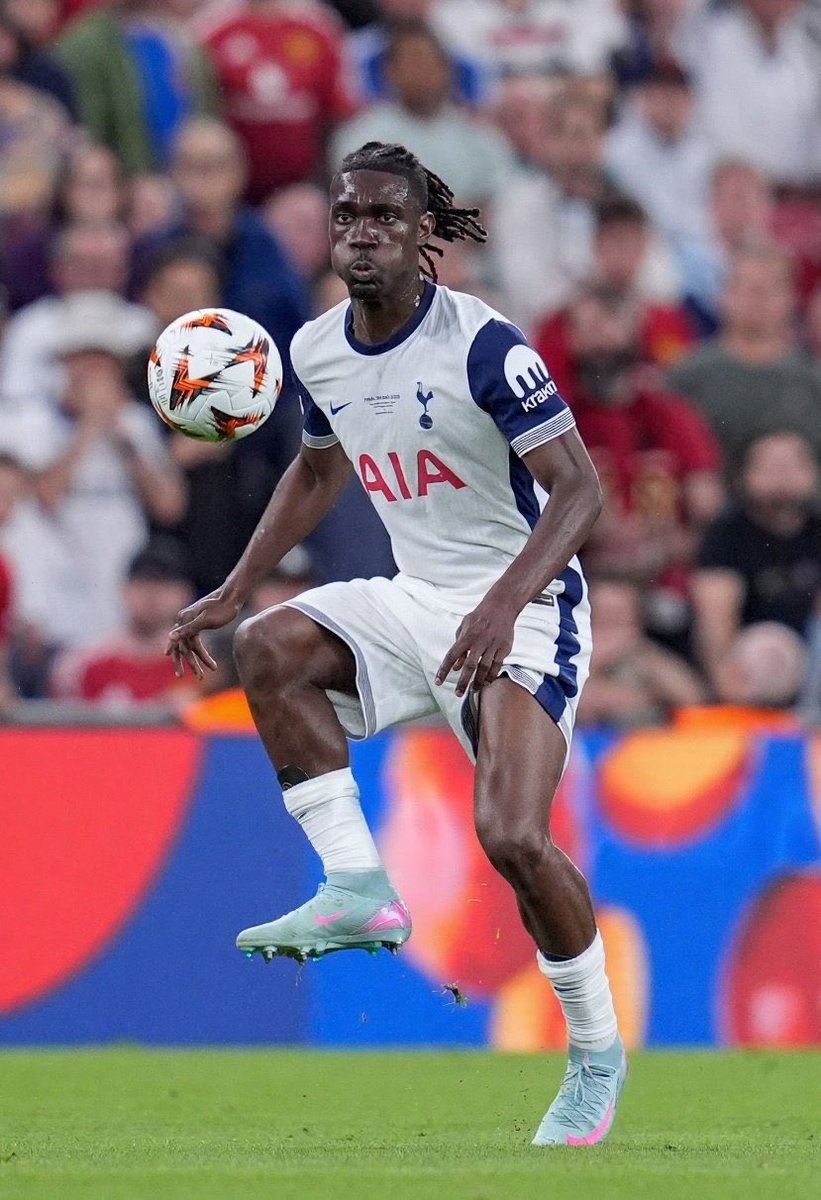 💥 Fenerbahçe Bissouma için Tottenham'a sözlü olarak 12 milyon Euro verebileceğini iletti. Tottenham ilk görüşmede kapıyı 20 milyon Euro'dan açtı.

Via; <a href="/EzelBayraktarIO/">Furkan</a>