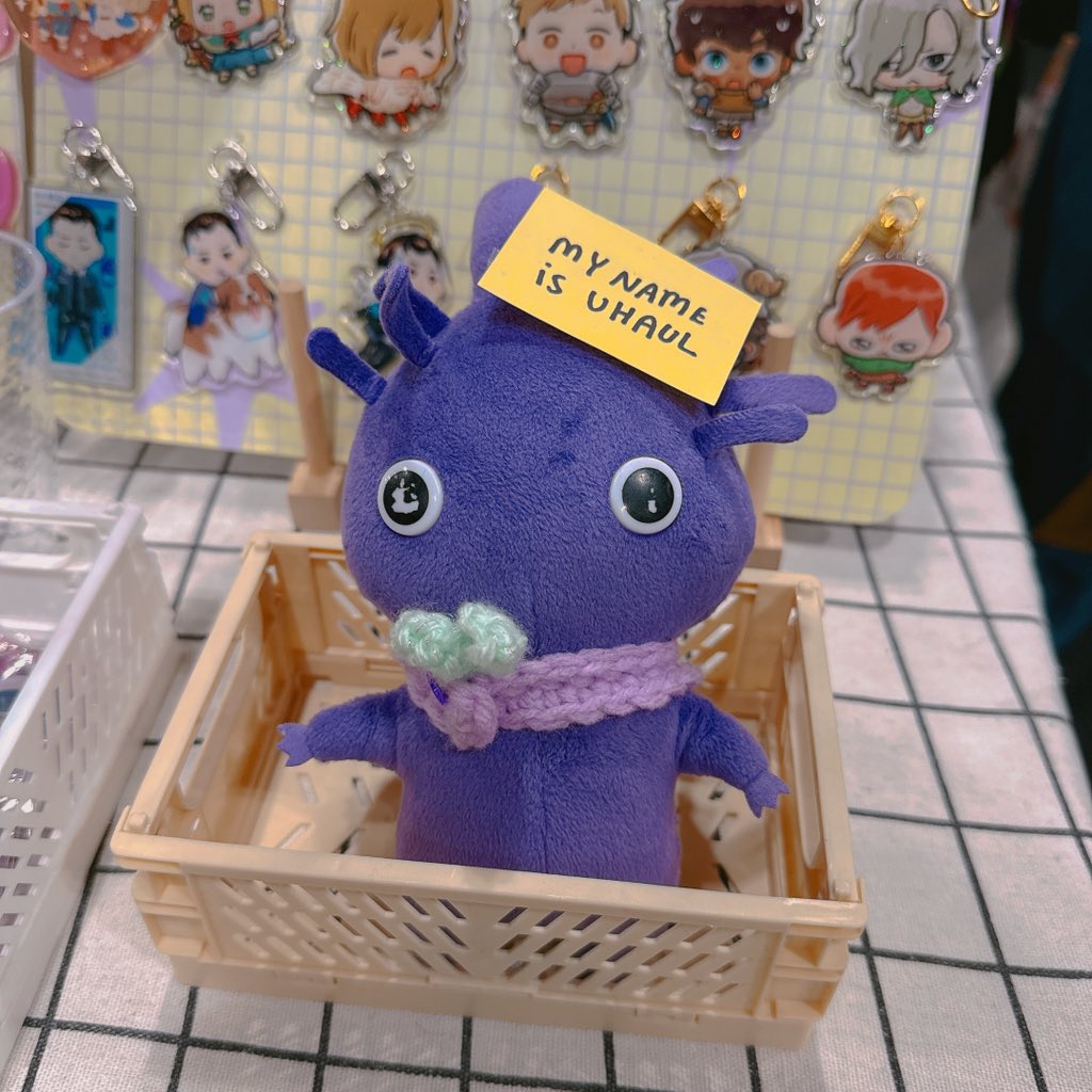 brownrabbitsart's tweet image. Thank you @CircuitPlush for making U-Haul a scarf!!!