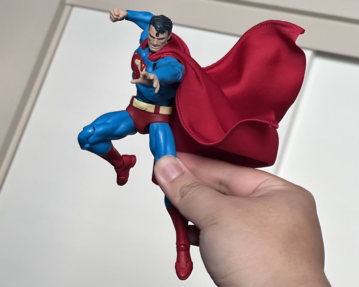 lethalcollector's tweet image. Day 1 of Posing Every #Superman Figure I Have: MAFEX HUSH Superman
