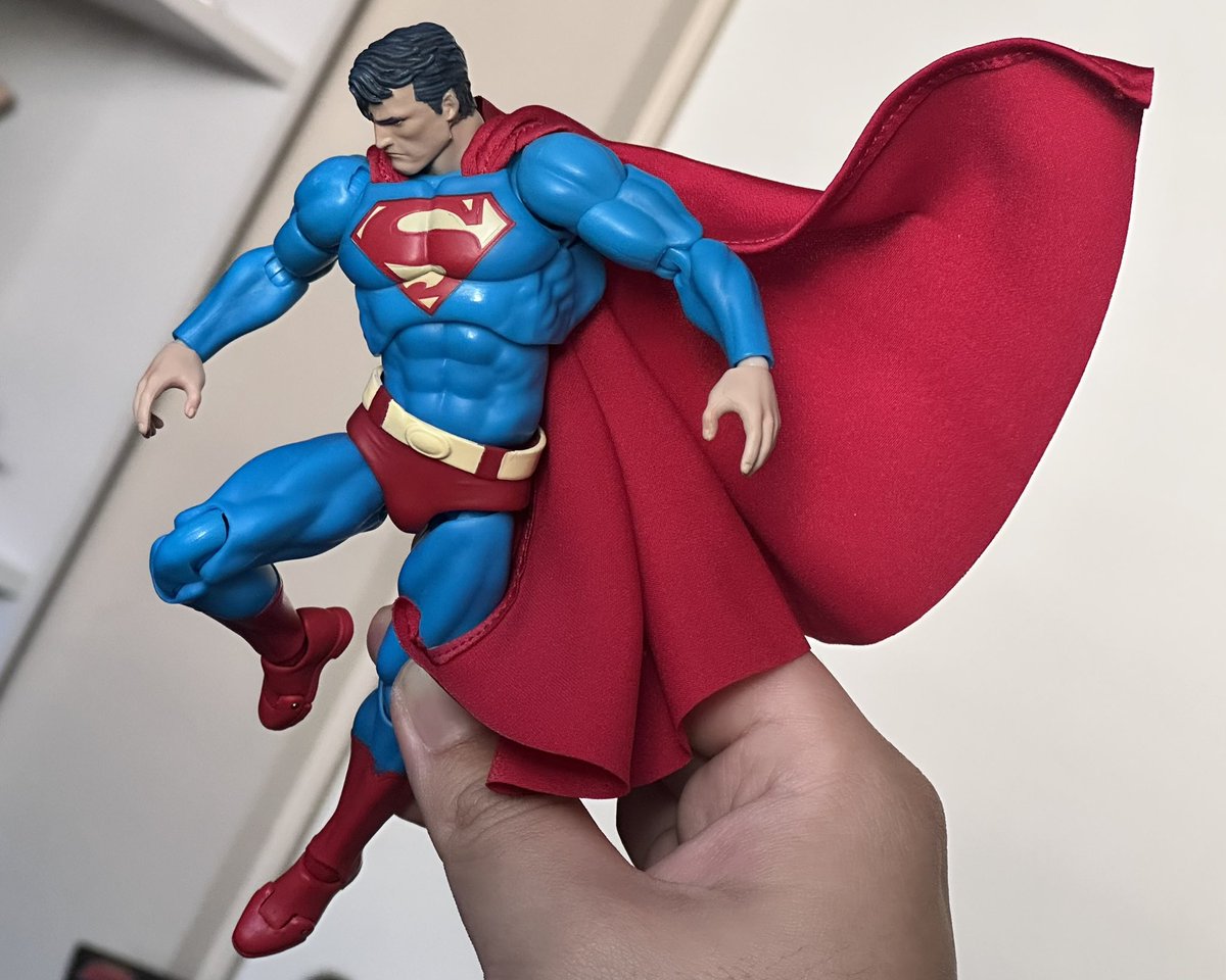 lethalcollector's tweet image. Day 1 of Posing Every #Superman Figure I Have: MAFEX HUSH Superman