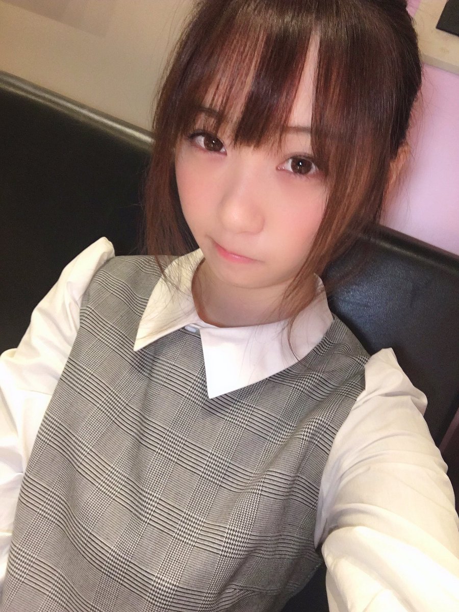 おはようございます、私の大好きな美しい伊織もえ女神。今日は月曜日です。今日も頑張って幸せに過ごしてください。🌹✨🫶🏻🥰❤️🙈🇭🇰
#伊織もえ 
#きゅるん