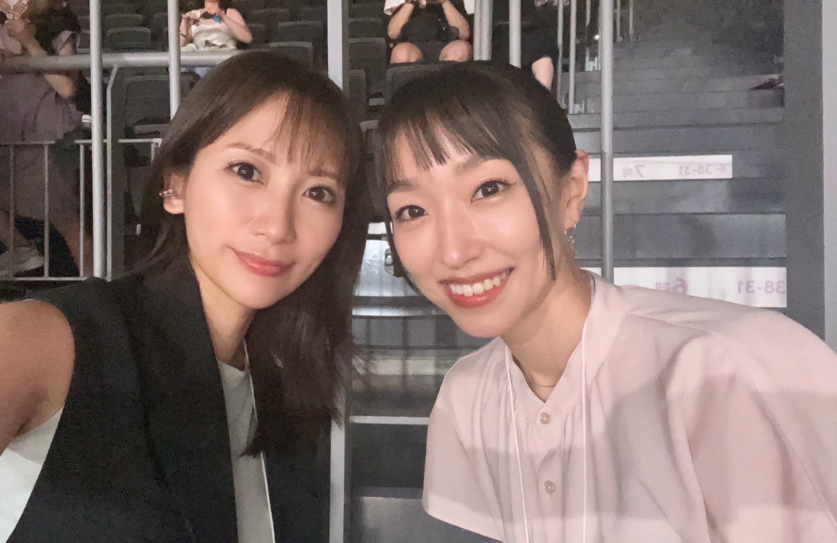 XO529's tweet image. おはようございます🎋
昨日は #バスケットボール男子日本代表 国際親善試合を取材してきました🏀
AKATSUKI JAPAN🇯🇵vsオランダ代表🇳🇱
この後スマートニュースで詳しくお伝えします😊
スポーツ担当の舞美ちゃんと🫶
今朝も6時半〜生放送🎙️✨