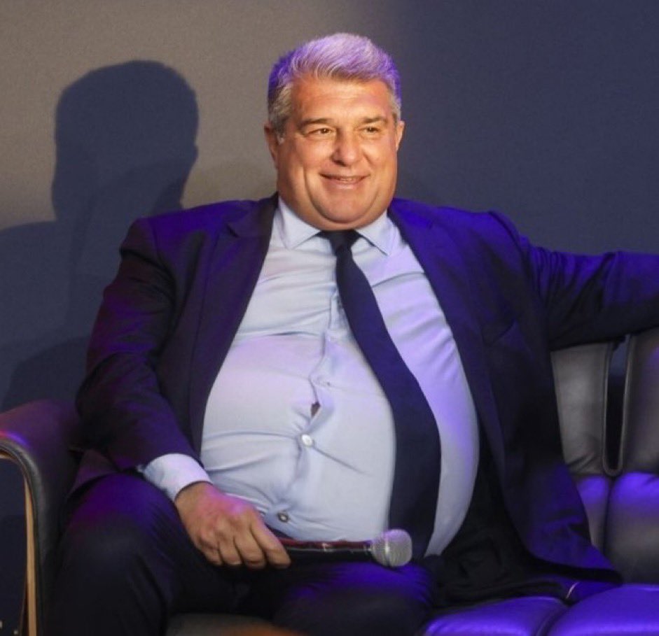 <a href="/ClaudiaReznik/">Claudia</a> Y que el Joker que dijo que renovaría a Messi, ficharía a Haaland, Kimmich, Tah, Chiesa, Nico Williams, Rafael Leao, Luis Díaz, que el Camp Nou estaría listo en 2024/25, la venta de asientos VIP, Barça Studios... y ya tendrá en su cuenta de Bahamas unos 250-300M€ en comisiones.