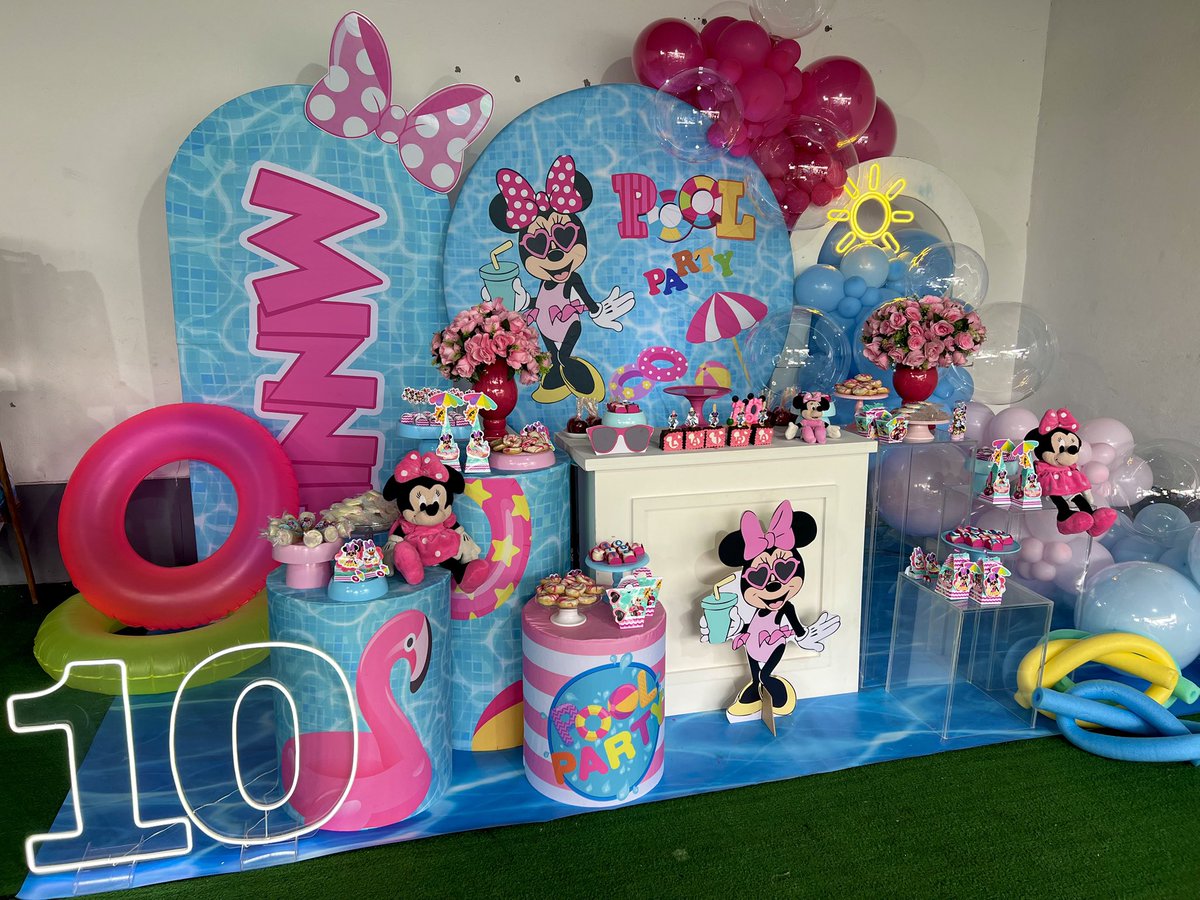 Jedecoraa's tweet photo. Minnie Pool Party 💦🩷 https://t.co/jSi3UJ4GA9