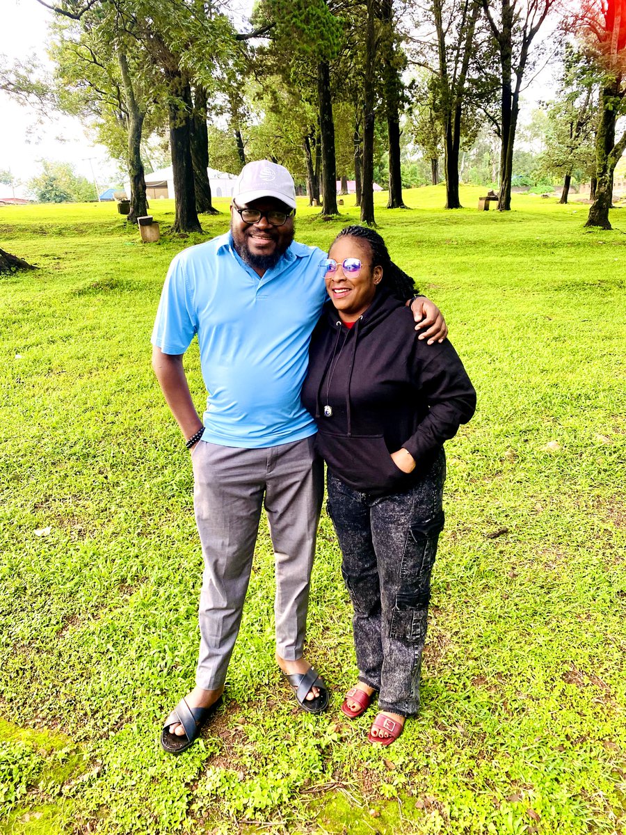 RJalmet's tweet image. 🌿 When God orders your steps, He connects you with great minds.
An inspiring moment with the visionary DBI President, Mr. @oluwadaser.
To God be the glory! 🙏

#Leadership #Inspiration #DivineConnection #DBI #Gratitude