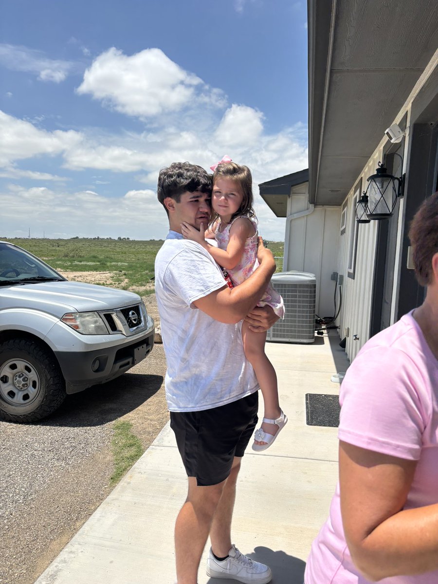 JeffJefflynn1's tweet image. This sending kids off to college is not for the weak!!
@n0ahlynn17 love you man!!
Proverbs 22:6