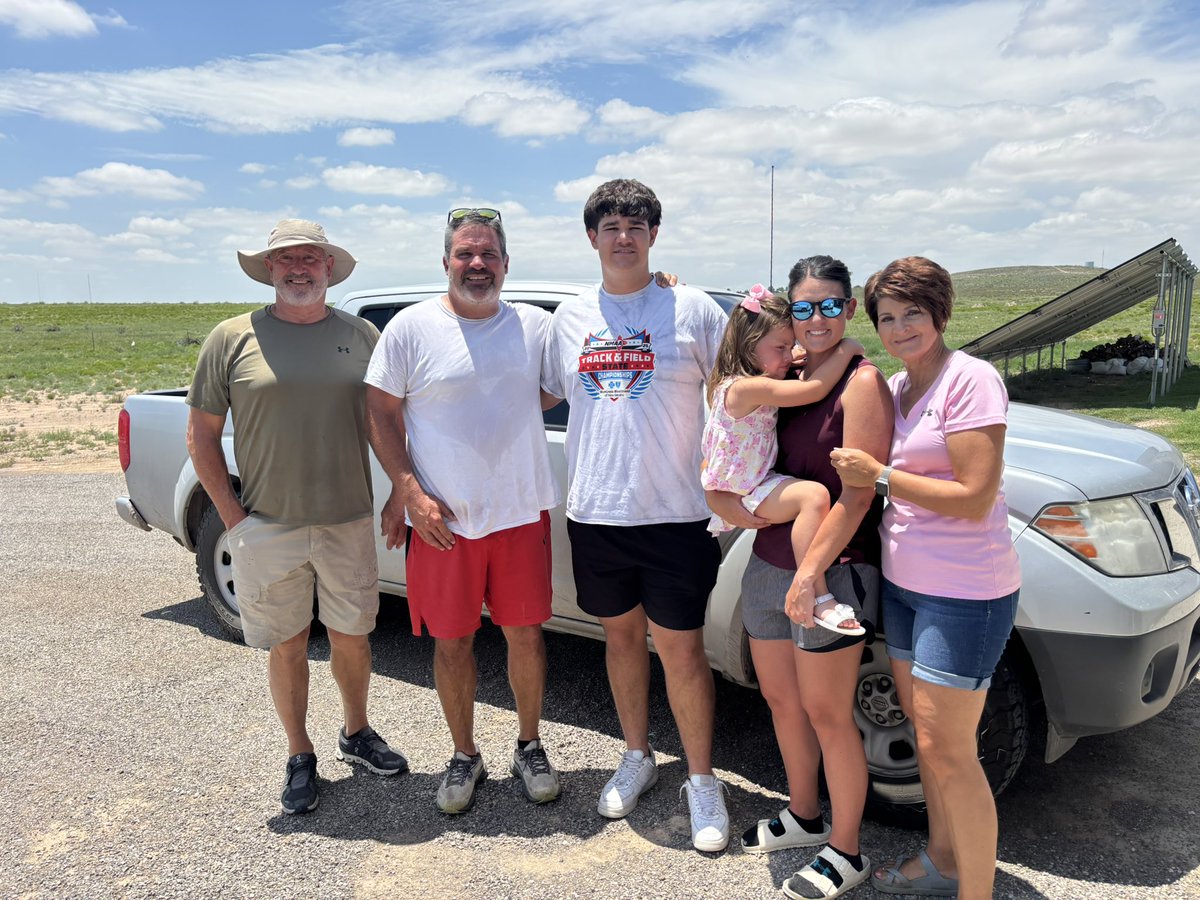 JeffJefflynn1's tweet image. This sending kids off to college is not for the weak!!
@n0ahlynn17 love you man!!
Proverbs 22:6