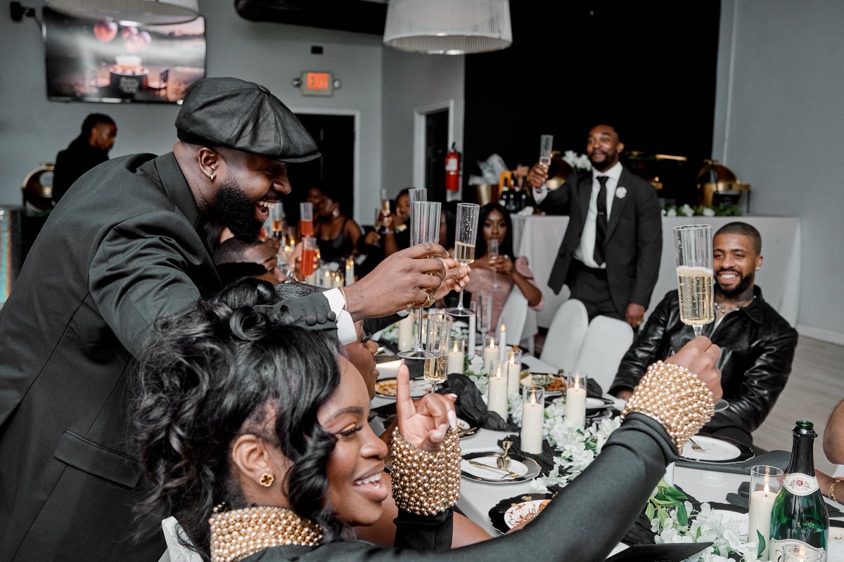 I love a good black tie affair 🥂