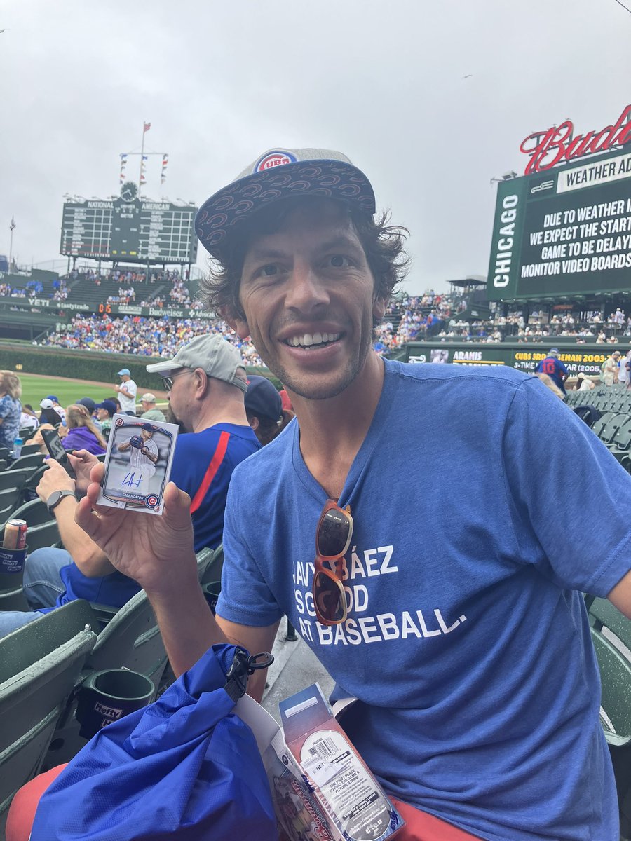 That’s a <a href="/Cubs/">Chicago Cubs</a> rain delay ballpark rip <a href="/cadehorton14/">Cade Horton</a> auto! #BeHereForIt