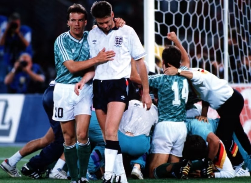 #Italia90
🇩🇪1:1🏴󠁧󠁢󠁥󠁮󠁧󠁿 (4:3 p)

❗🇩🇪 ultrapassa 🇧🇷 em jogos nos Mundiais (67) e 🏴󠁧󠁢󠁥󠁮󠁧󠁿 é a primeira selecção com três prolongamentos seguidos❗

🎬
🏴󠁧󠁢󠁥󠁮󠁧󠁿34' Waddle à barra 
🇩🇪60'⚽Brehme
🏴󠁧󠁢󠁥󠁮󠁧󠁿81'⚽Lineker
🏴󠁧󠁢󠁥󠁮󠁧󠁿105' Waddle ao poste
🇩🇪118' Buchwald ao poste

🥅
Nos penaltis, over the bar de Waddle