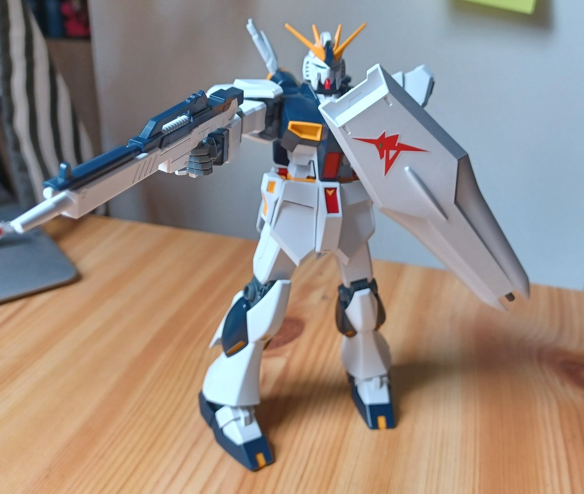 Ulchabhain's tweet image. RX-93 V Gundam (entry grade)
c'est le premier que je finis, je l'aime bien 🥹
