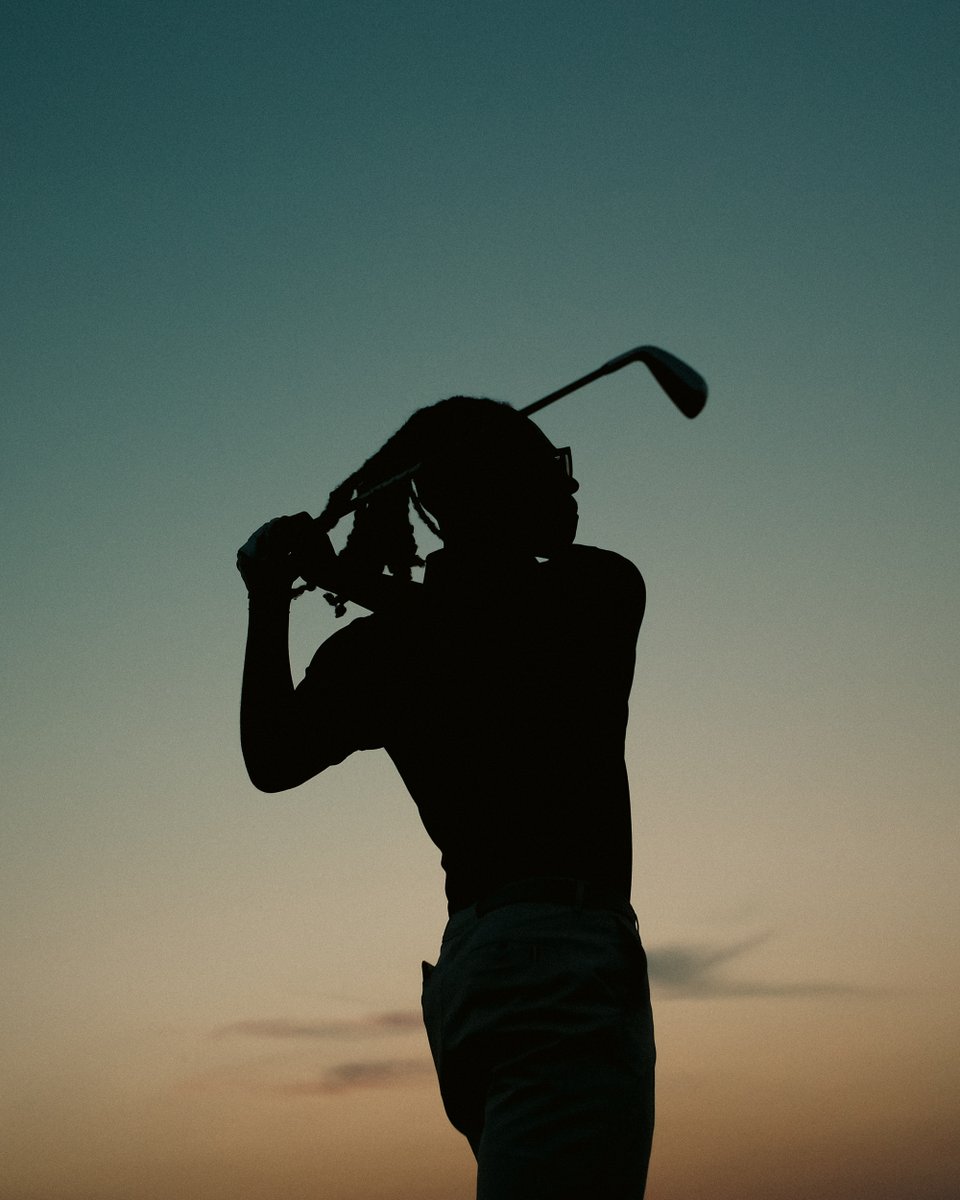Sunrise or sunset, what tee time are you booking?

#WilsonGolf #Wilson