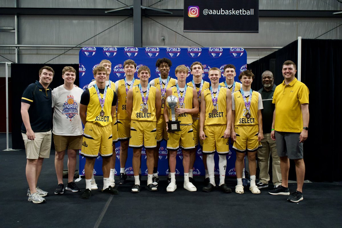 SI Select claimed 3rd place at the AAU World Championships, finishing the week with a 6-1 record. The loss came against the champs SCE, falling by 6 points. We bounced back with a 77-67 win over Team Dayton. 29-1 on the season, final two stops: ATL &amp; STL.

#WhyNotUs | #Family