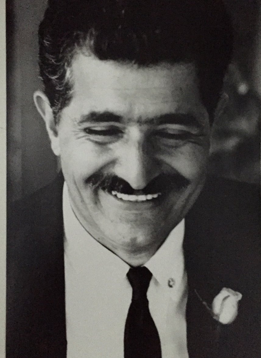 BabayanMatt's tweet image. با کمال تاسف و تاثر باطلاع دوستان و همپروازان میرسانیم که سرگرد خلبان محمود البرزی ساعت ۴ بامداد روز یکشنبه ششم جولای ۲۰۲۵ به آسمانها پرواز کرد.
سرگرد محمود البرزی از برجسته ترین استاد خلبان های نیروی هوایی شاهنشاهی بود که نمایش سوختگیری حین پرواز در ارتفاع بسیار پایین را در…