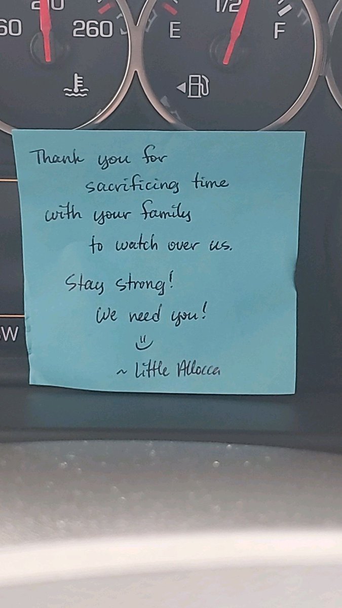 mpv603's tweet image. Our AMBUS crew is deployed to central Texas in support of the ongoing efforts in the Hill Country. This afternoon they were given a note by a team member at the @HEB in Leander. A touching reminder of why we do what we do. #TexansHelpingTexans