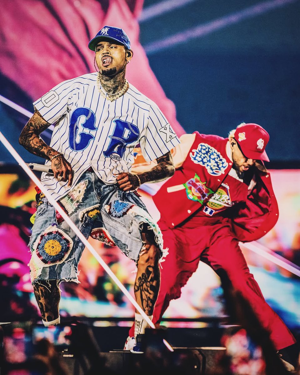 ClockNBreezyTV's tweet image. New Chris Brown wallpaper🔥