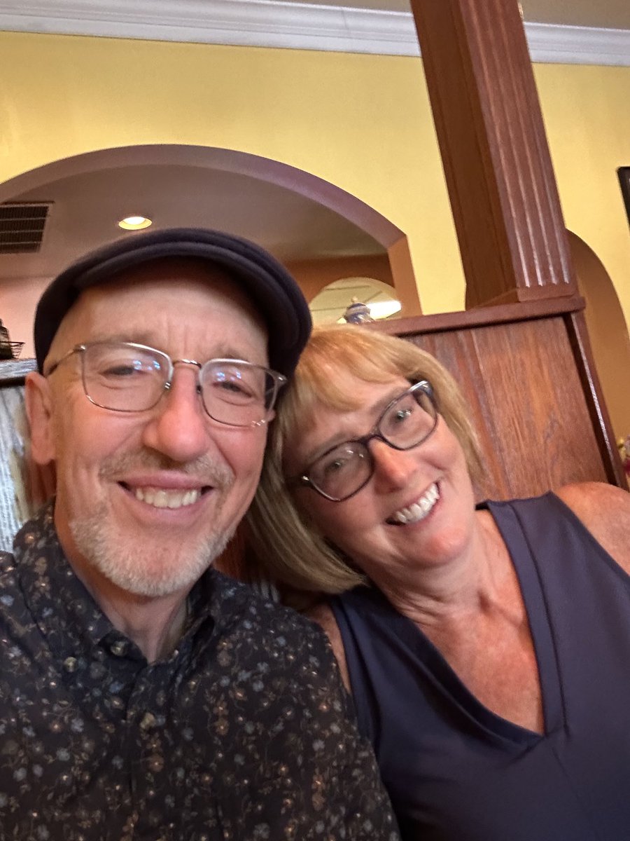 TomMcMillan63's tweet image. Dinner at our favorite restaurant, The Press Room in Shepherdstown, WV!