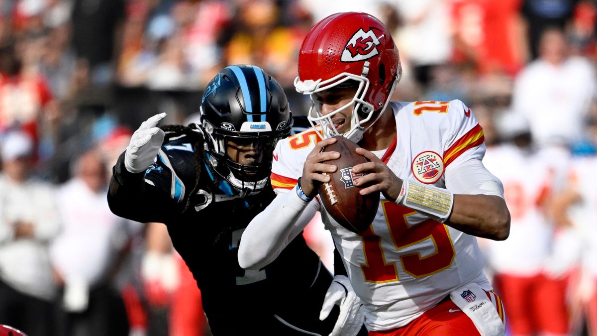 ESPN's Matt Bowen named the NFL's top 17 remaining free agents. A pair of former Panthers are among them. pantherswire.usatoday.com/story/sports/n…