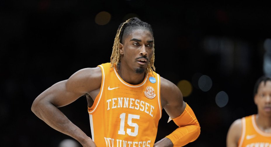 IT'S OFFICIAL: Jahmai Mashack is a Memphis Grizzly. He's eligible to make his professional debut in tomorrow's Summer League matchup against the Utah Jazz. #Vols 

DETAILS ⬇️