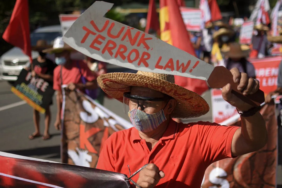 Carlos H. Conde 🇵🇭 (@carloshconde) on Twitter photo July 7, 2025: Philippines human rights news
🚩Marcos drugwar toll: 1,009
🚩Missing 'sabungeros' update
🚩No justice for journos under attack
🚩PH divorce news
🚩 Risa refiles SOGIE bill
🚩 Palawan IPs
🚩Communists are still fighting after all these years
humanrightsnews.substack.com/p/marcos-drugw… July 7, 2025: Philippines human rights news
🚩Marcos drugwar toll: 1,009
🚩Missing 'sabungeros' update
🚩No justice for journos under attack
🚩PH divorce news
🚩 Risa refiles SOGIE bill
🚩 Palawan IPs
🚩Communists are still fighting after all these years
humanrightsnews.substack.com/p/marcos-drugw…