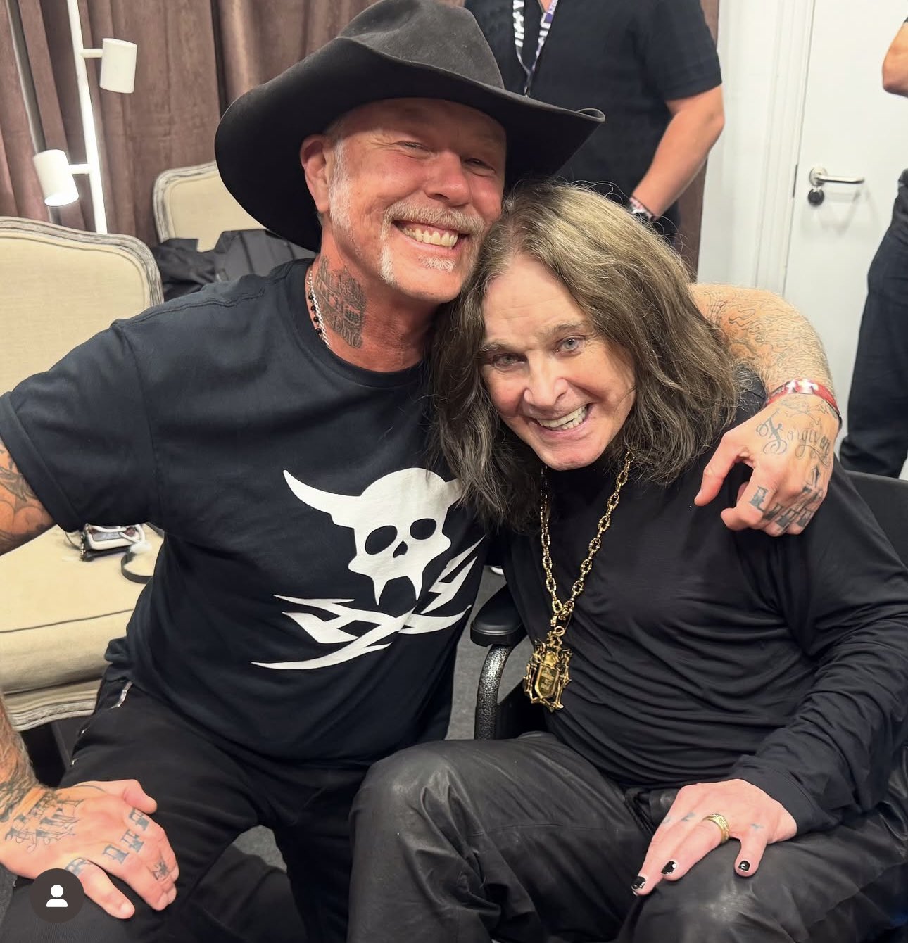 Rock Photography on X: "Exclusive! James Hetfield of Metallica with Ozzy  Osbourne backstage at Back to the Beginning: Black Sabbath's Final Show.  https://t.co/lIIaeU8XZ4" / X