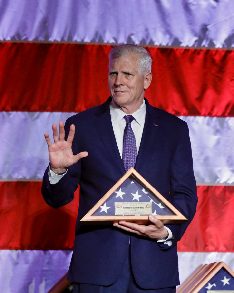 SenatorUmberg's tweet image. Thank you, @ALADSOnline for the 2024 Legislator of the Year award!
As a former federal prosecutor, I know that the work that goes into putting criminals behind bars starts with our law enforcement community.
This award means a lot and I am grateful.