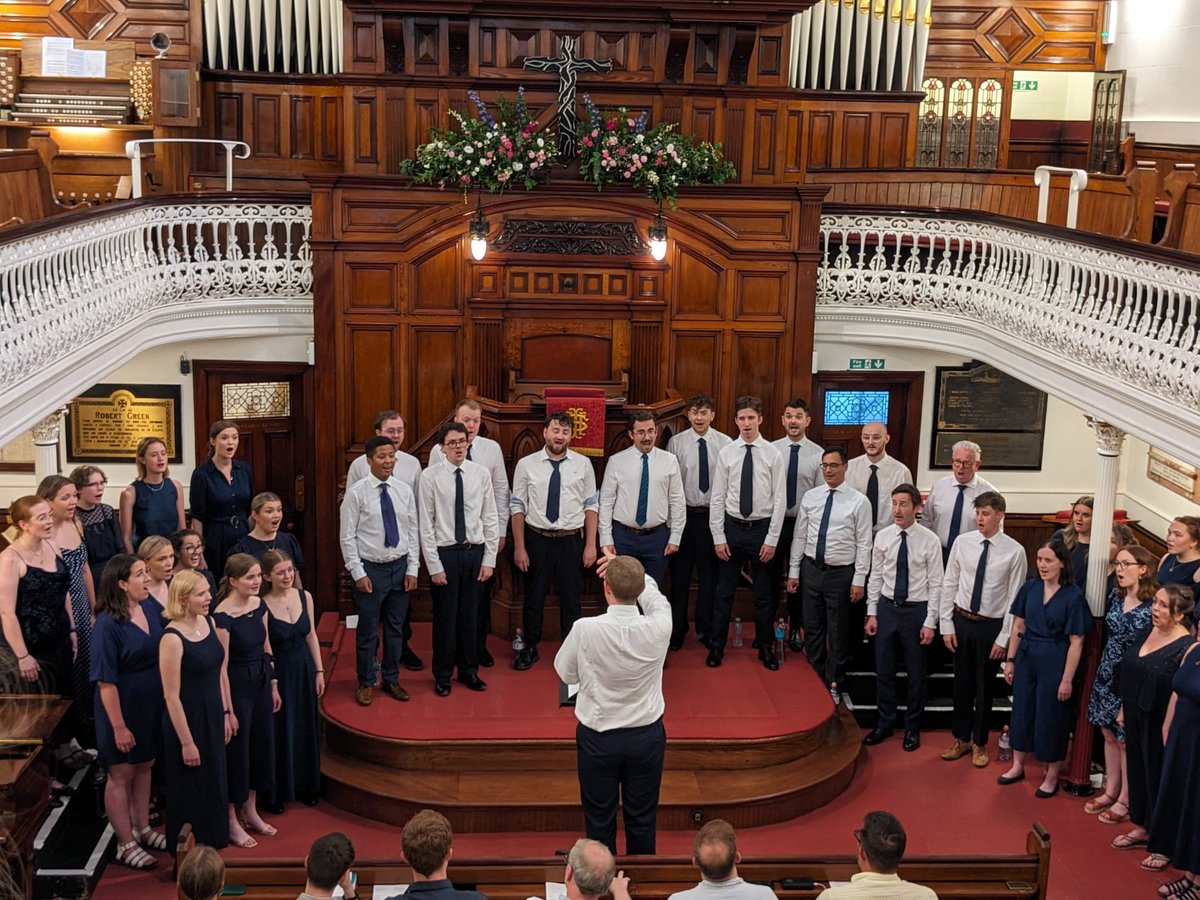 Côr Llundain tweet media