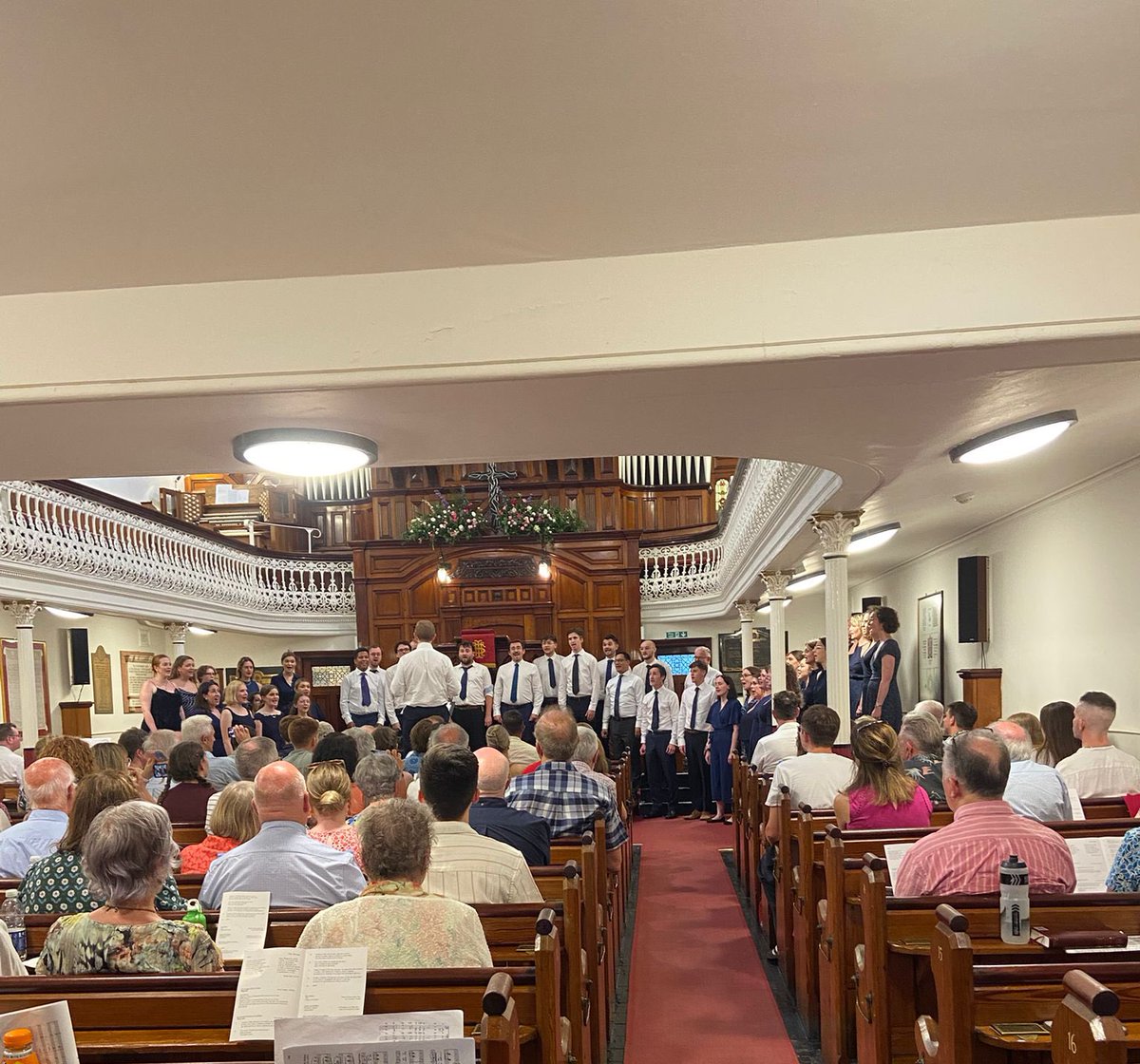 Côr Llundain tweet media