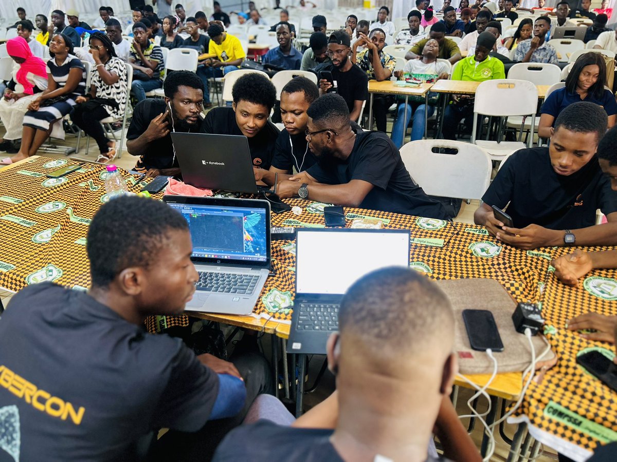 atu_compssa's tweet image. Accra Technical University&apos;s Computer Science department rocked a hackathon, and the winners took home some awesome prizes: 4k for the champs and 1k for the runner-ups! 💻🏆 #HackathonVibes #AccraTechU #ComputerScience #InnovationNation