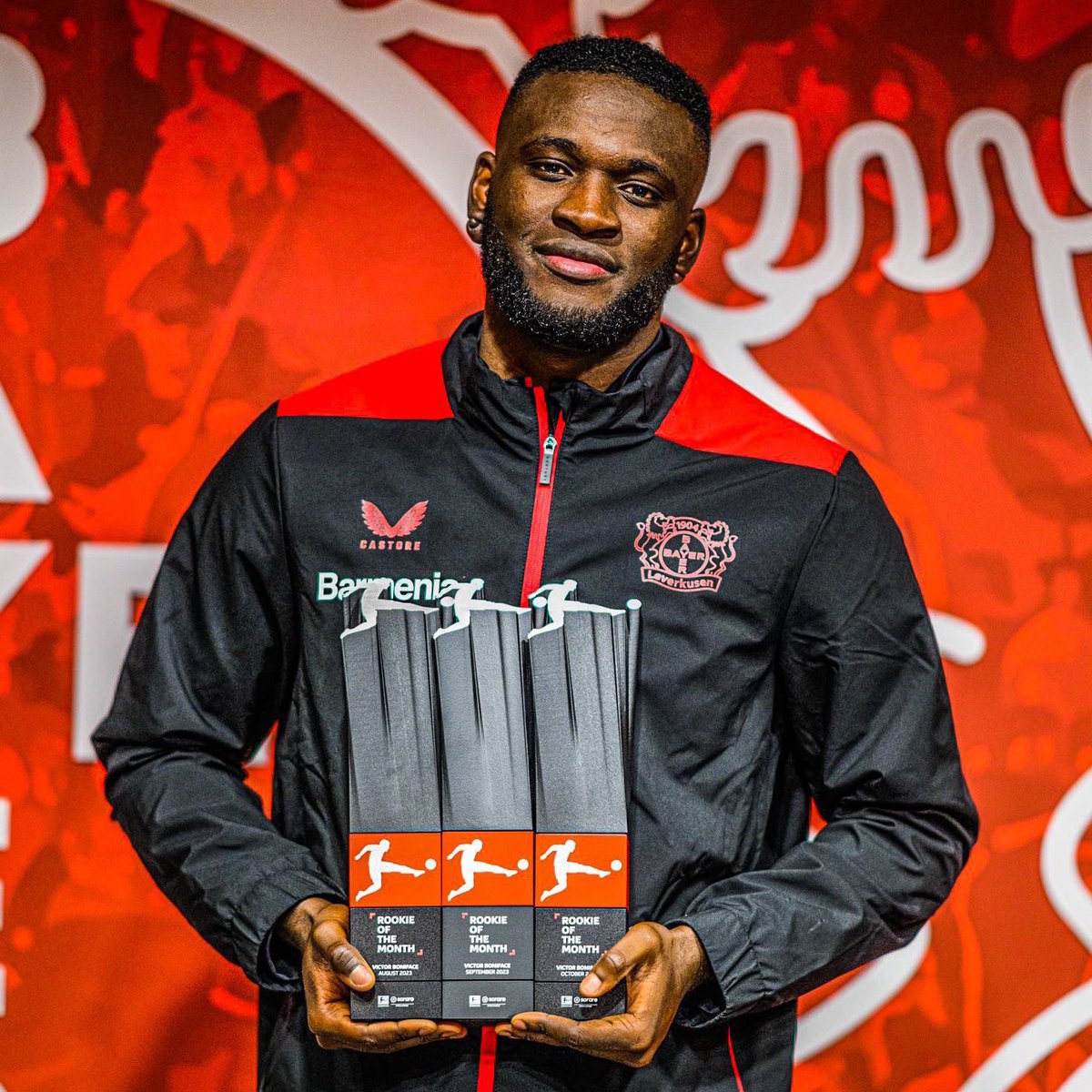 🚨🌖 |  Victor Boniface of Bayer Leverkusen is one of the strikers that AC Milan are considering; he is on the shortlist with 9 players other players.

Initial contacts have already took place.

Boniface has the desired characteristics and his cost is not prohibitive. The concern