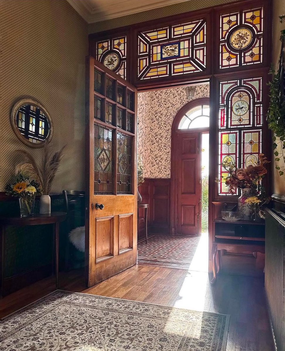 Bring back magnificent hallways and stained glass doors.