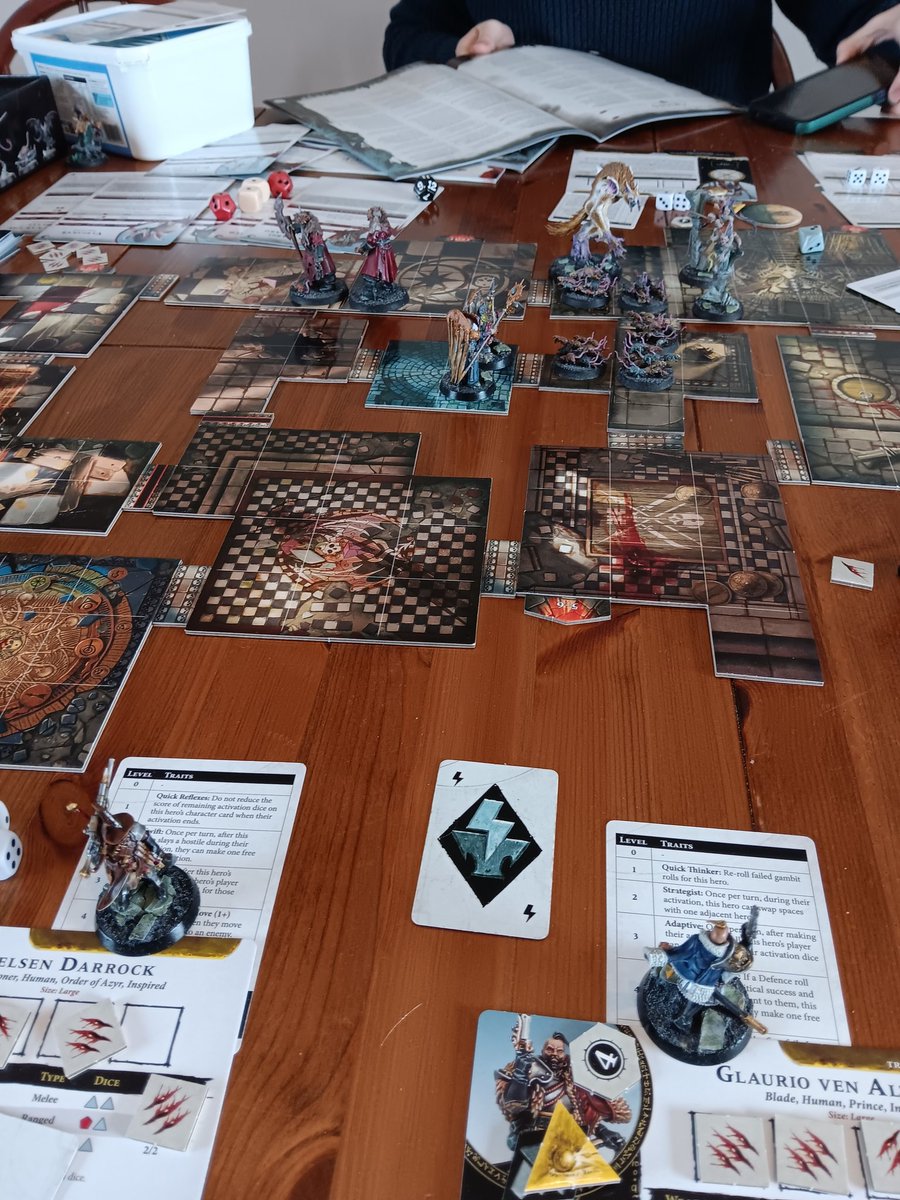 #hobbystreak day 1471 - back into the Cursed City - very close escape with 2 of the heroes out of action by the end