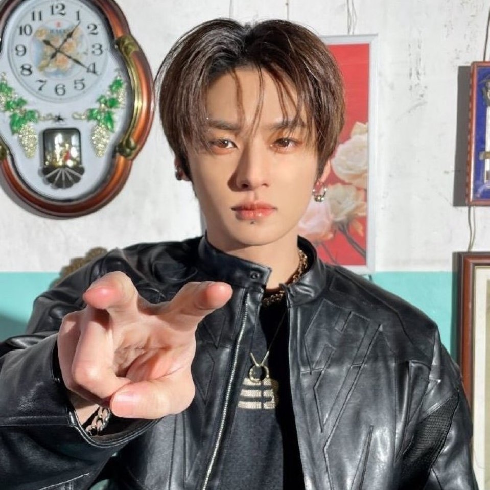 postdayposts's tweet image. ✰ alterspring: alterspring.org/@postday 
✰ ao3: archiveofourown.org/users/postday
✰ info in threads below ↴