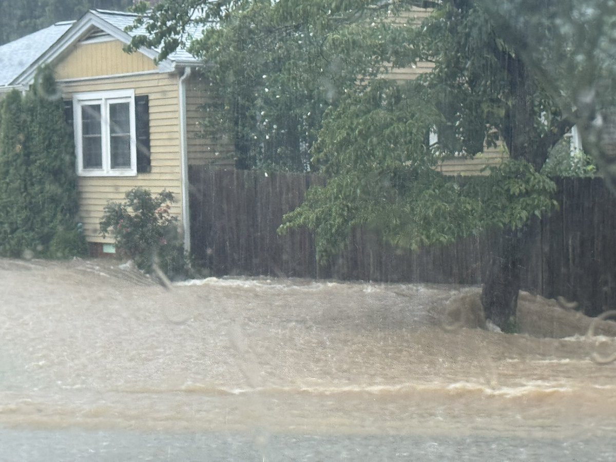 Flash flooding occurring in Mebane, NC right now. Tornado warning is ongoing here as well