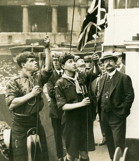 InspireExplore's tweet image. #OnThisDay in 1921, Shackleton called for a “handy lad” to join the Quest expedition, inviting Scouts across the country to apply. Out of 1,700 hopefuls, two were selected: Norman Mooney and James Marr. Unfortunately, Mooney suffered badly from sea sickness and was sent home when…