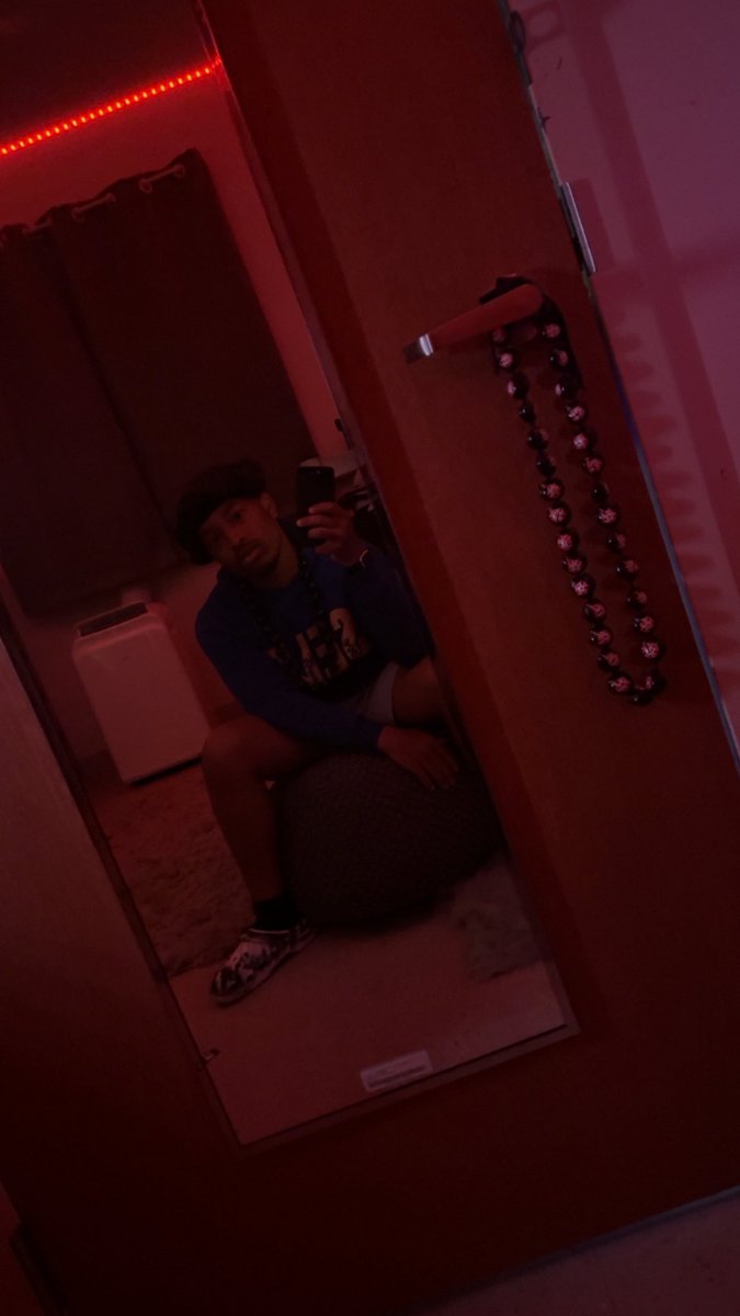 Řyźoo⚜️🌚 tweet media