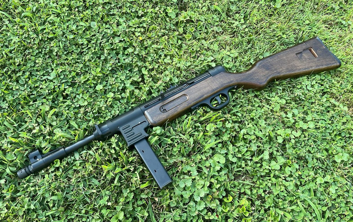 guttercheese's tweet image. MP41-at-home . . . still needs a fair amount of hand fitting but it’s getting there.