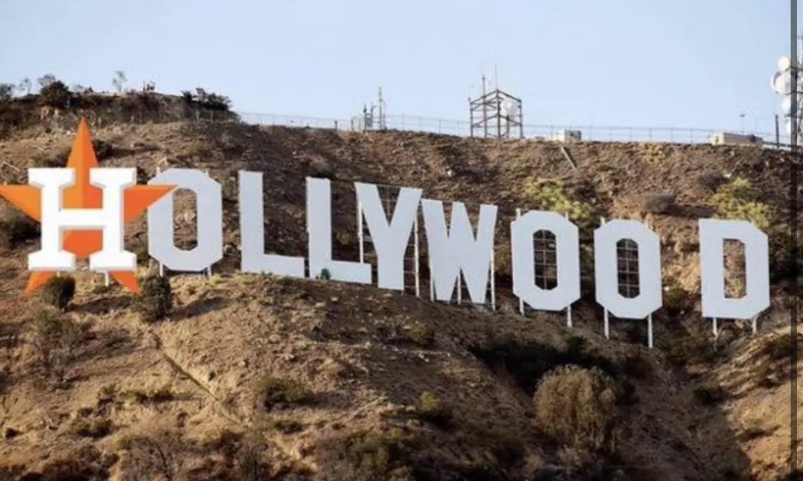 WM_Bonnette's tweet image. #Astros sweep the almighty Dodgers in LA!!!