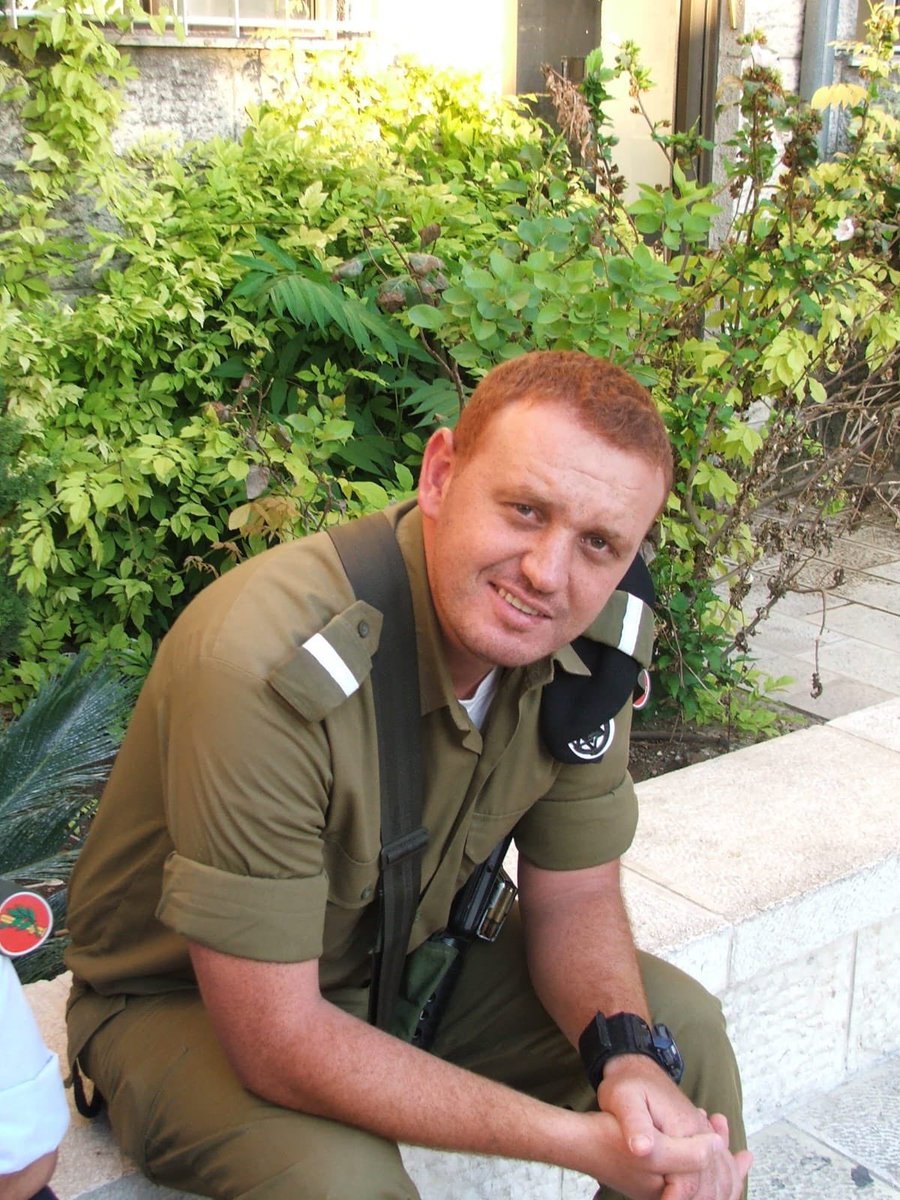 This is Lt. Col. Hisham Abu Raya.

He is a Muslim Israeli-Arab citizen who boasts “the army embraced me” &amp; was so proud of his IDF service that he founded “Ma’an” (“together” in Arabic), which promotes IDF service among Muslim Israeli-Arab citizens.

Israel sucks at “apartheid.”
